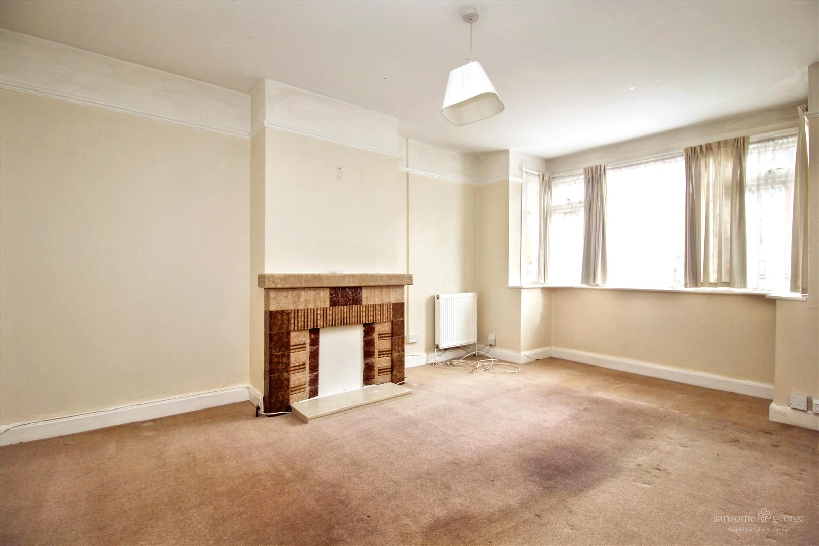 3 bed property in Wantage Road, Reading